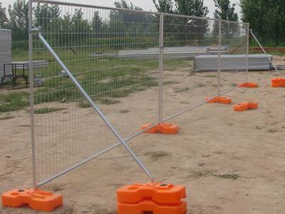 Welded wire temporary fences are installed in the construction sites.