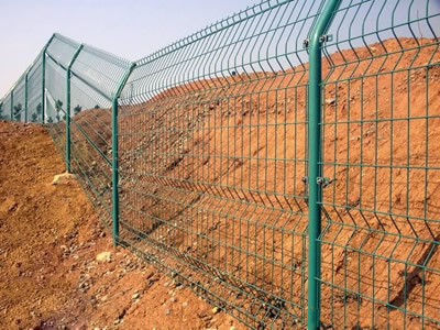 Several pieces of 3D security fences are installed on the earth.
