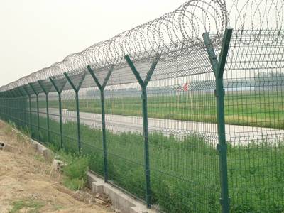 3D security fences are installed in the outdoors.