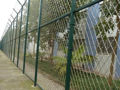 Straight razor wire fences are installed in the prison.